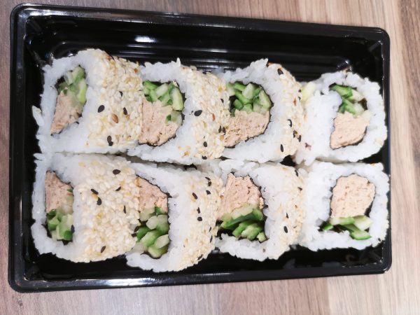 24. California Roll mit gekochtem Thunfisch